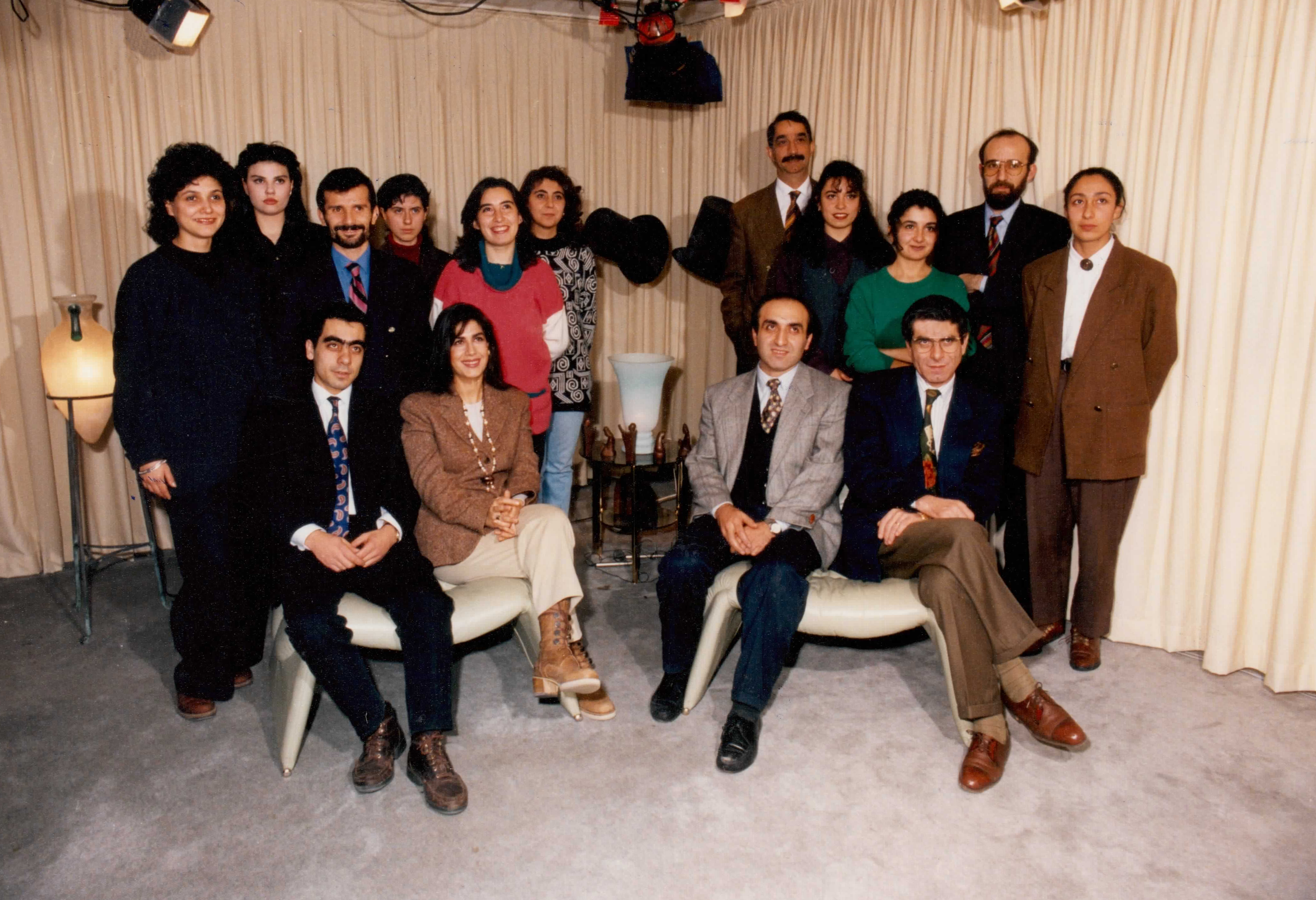 Türk Haberler Ajansı Ankara merkez personeli bir arada ( 1994 )